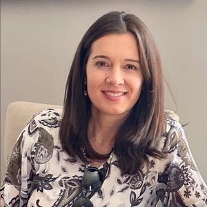 Meet your Posher, Eliona